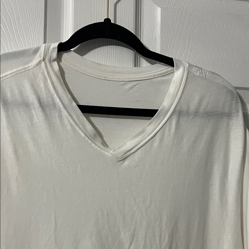 lululemon athletica white V-Neck Tee - Picture 3 of 5